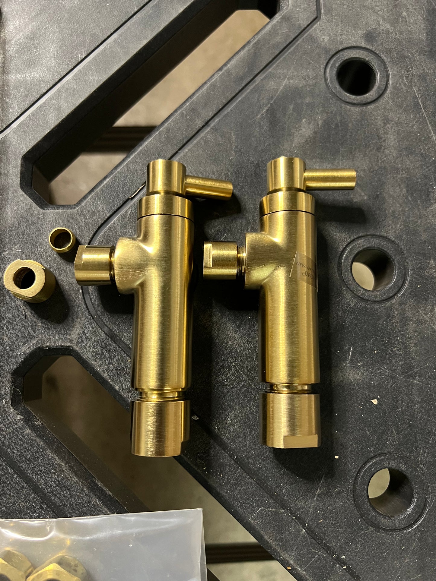 Brasstech 493-1/10 Lavatory Supply Kit, 1/2" Compression (Satin Bronze)