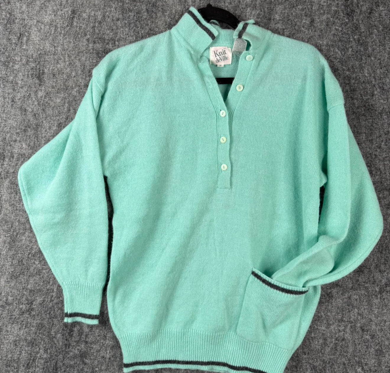 Vintage Knit deVille Sweater - Mint Green, Size M
