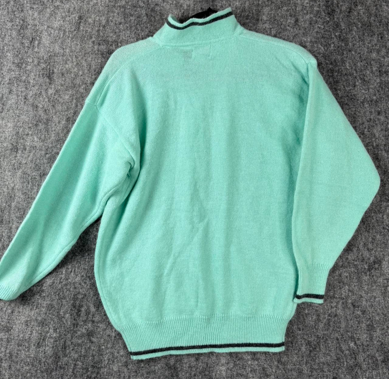 Vintage Knit deVille Sweater - Mint Green, Size M