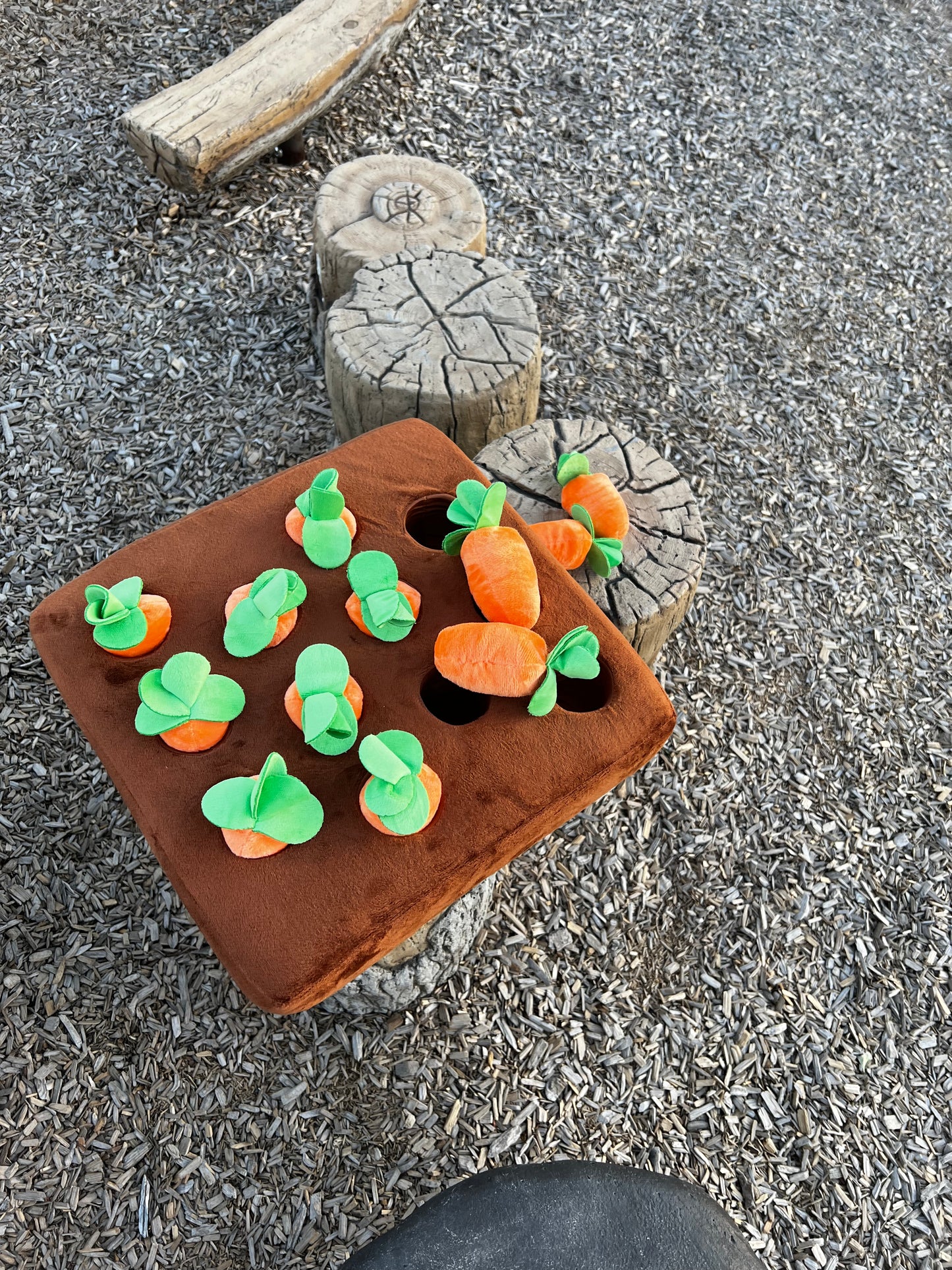 Interactive Dog Toys. Carrot Snuffle Mat for Dogs Plush Puzzle Toys 2 in 1