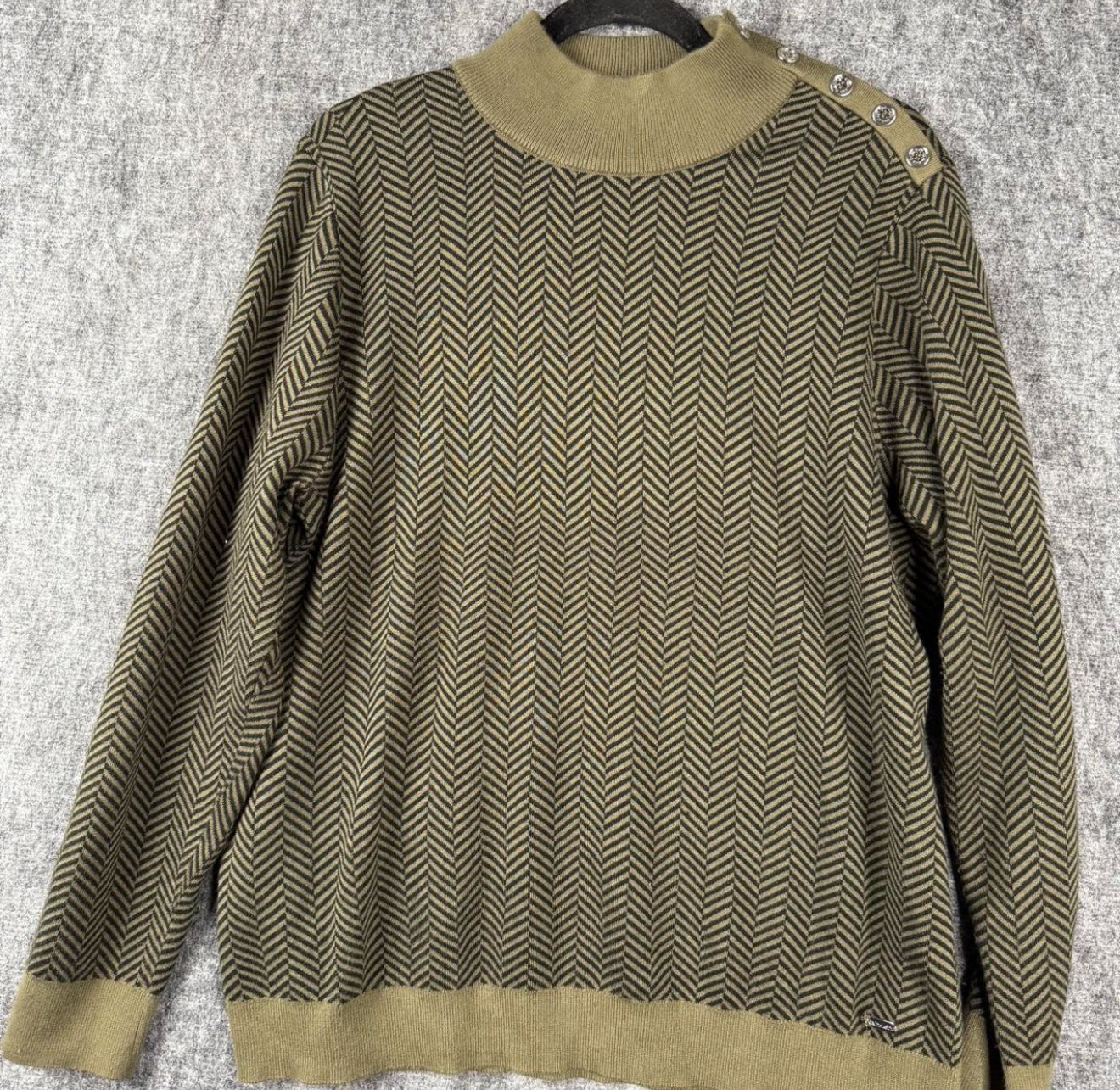 PreLoved Womens Calvin Klein Herringbone Sweater Size Medium Gold Shoulder Buttons Casual