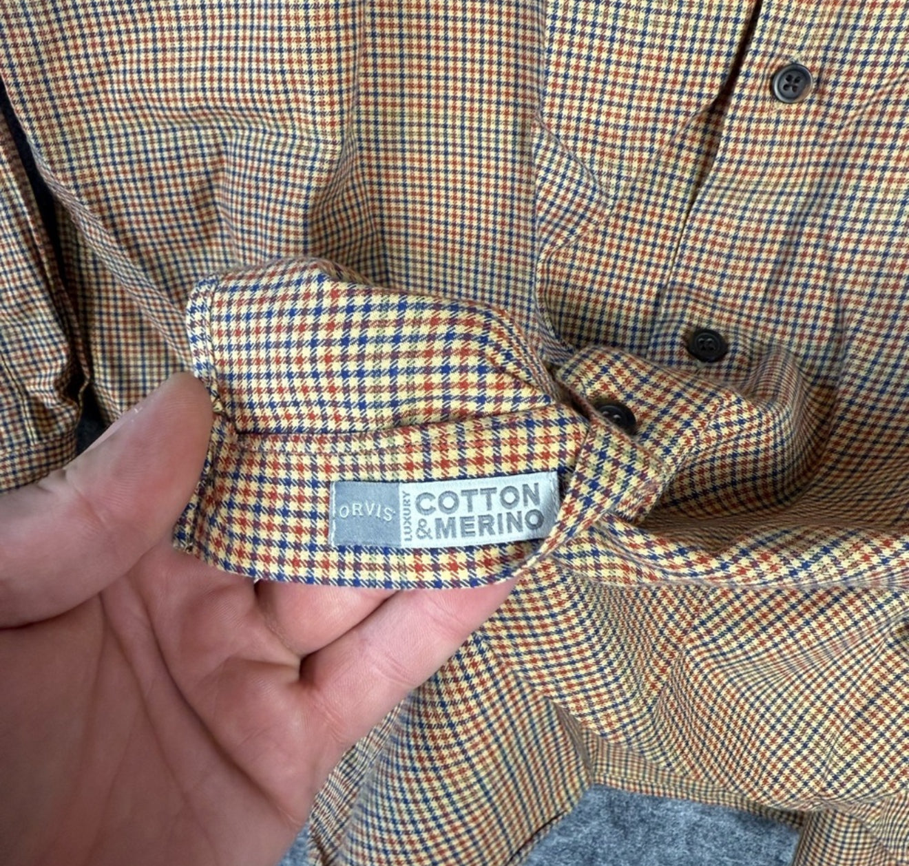 PreLoved Orvis men’s long sleeve plaid shirt, XL, cotton & merino wool blend.